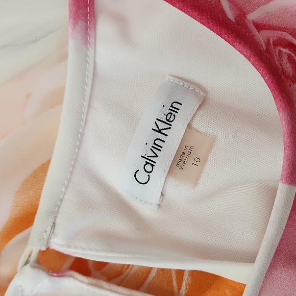 Calvin Klein, white floral, size 10 - Picture 5 of 7